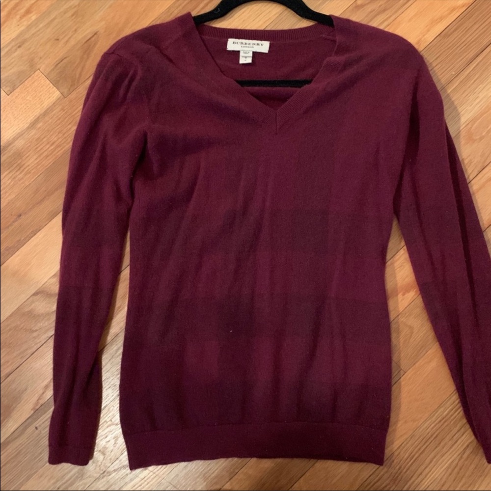Burberry V-Neck Sweater. Authentic. Burgundy.